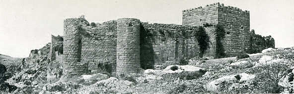 Château de Saône - Angle Sud-Est et front Est