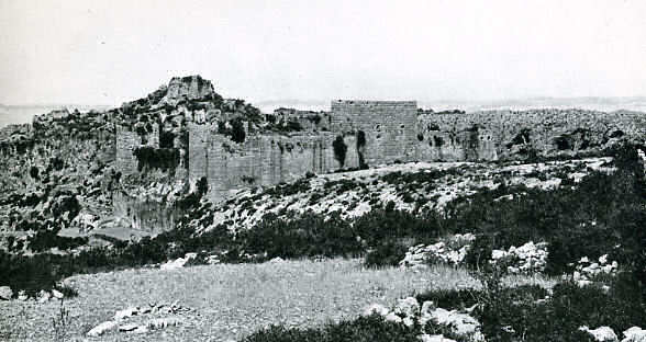 Château de Saône. Vue prise du Sud-Est